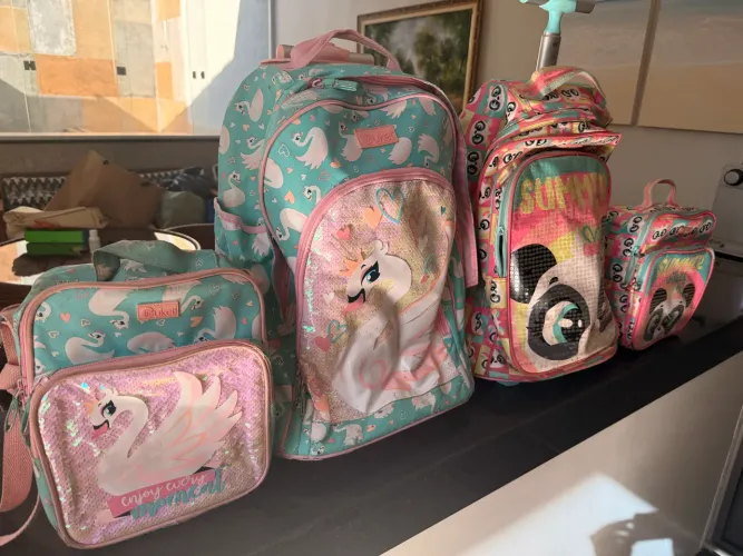 Mochilas Puket com lancheiras