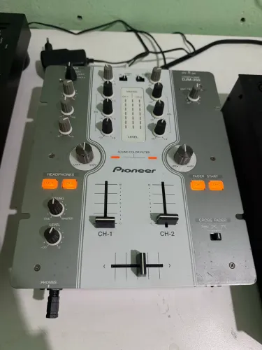 Mixer profissional Pioneer DJm 250