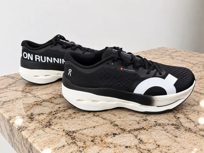 Tênis On Running Cloudboom Max - Número 41