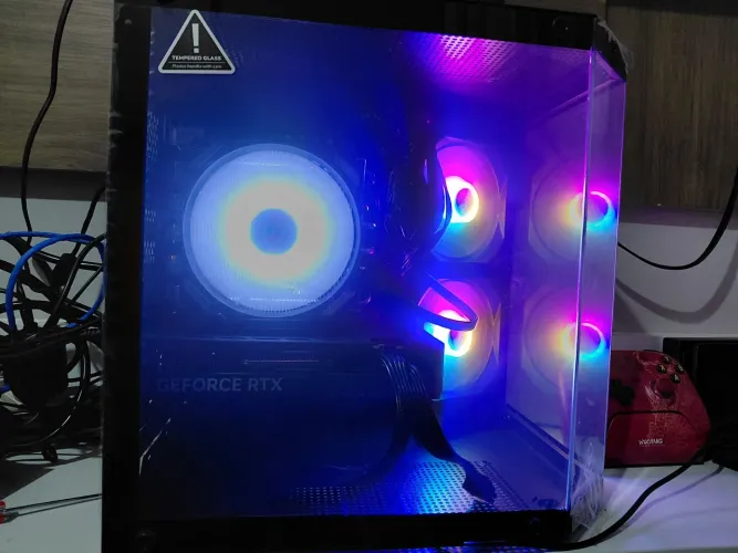 PC Gamer RTX 5050 8GB + Xeon E5-2667 v4 + 32GB RAM + SSD 512GB