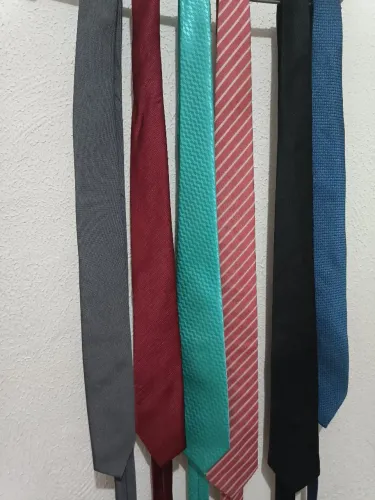 Vendo Gravatas conservadas
