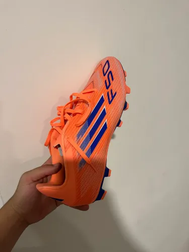 CHUTEIRA ADIDAS F50 LARANJA