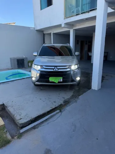 Mitsubishi Outlander Comfort 2.0 16V Aut. 2018