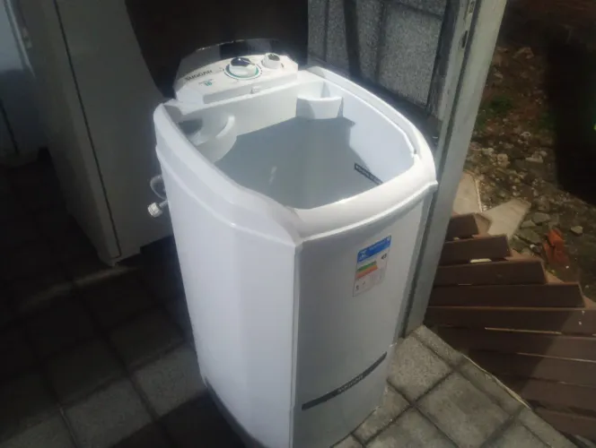 Tanquinho de lavar roupa, Tou pedindo 500 R$ contato *