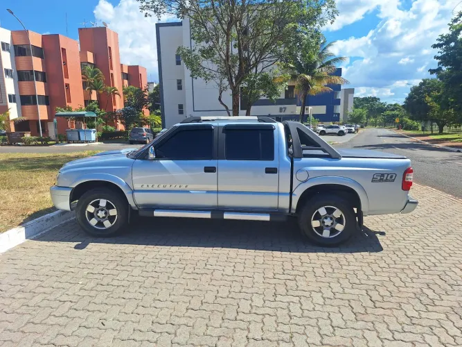 Chevrolet S10 Pick-up Exec. 2.8 4X2 CD TB Int.dies 2010