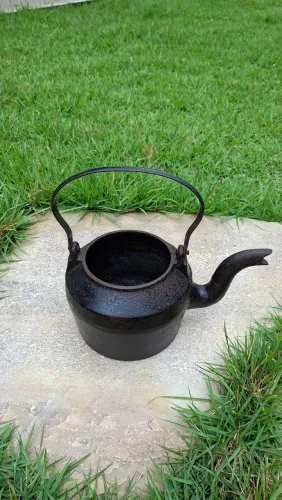CHALEIRA ANTIGA FERRO FUNDIDO DECORAÇÃO OU COLEÇÃO 