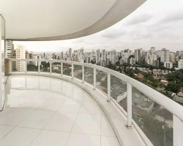 Cobertura de Luxo à Venda em Perdizes -