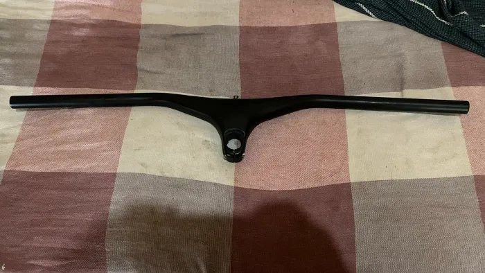 guidão integrado de carbono