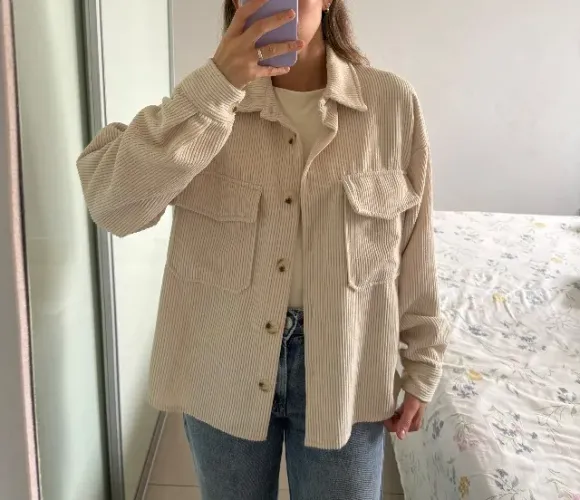 Casaca com bolsa bege - SHEIN
