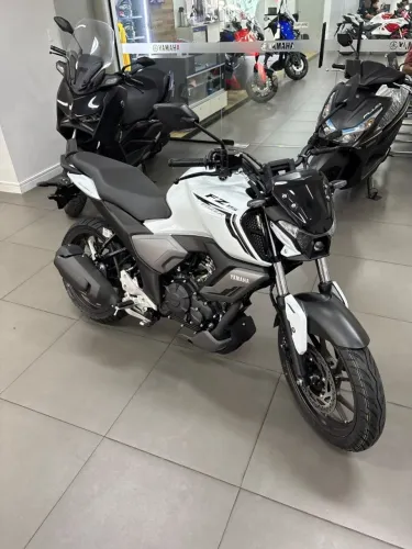 FZ 15 2027 - Pronta Entrega, 21x no Cartão!