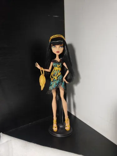 Boneca Monster High Cleo de Nile Frights Camera Action Completa G1