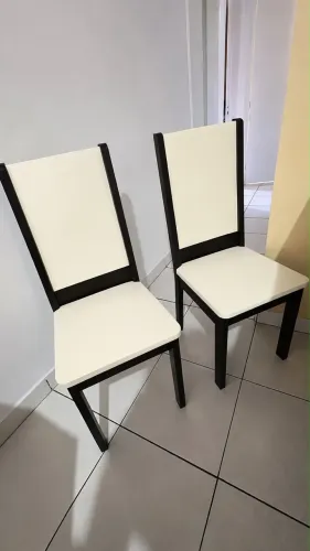 Vendo 4 CADEIRAS 