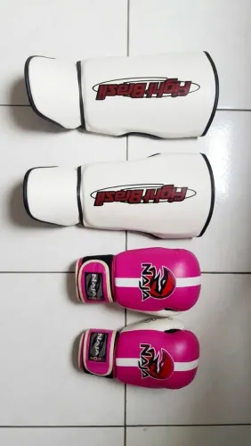 Luvas naja caneleiras Muay Thai 