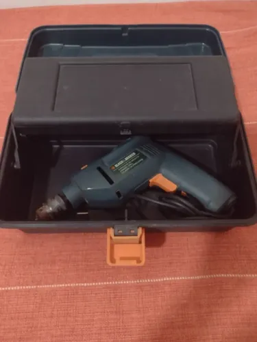 Furadeira de Impacto Black e Decker