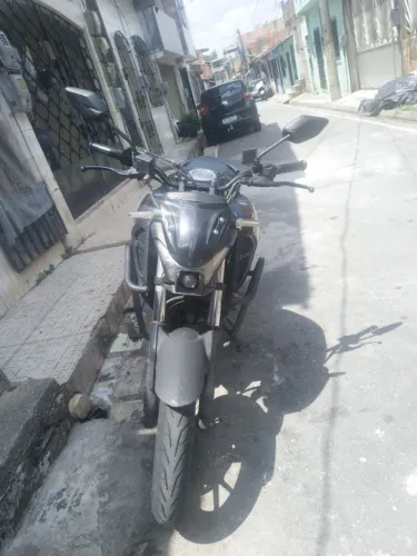 Vendo moto motivo viagem