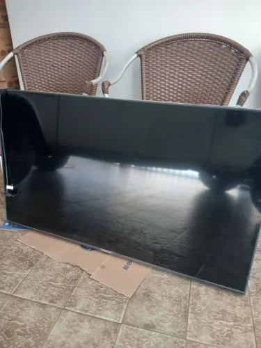 Tv para retirada de peças