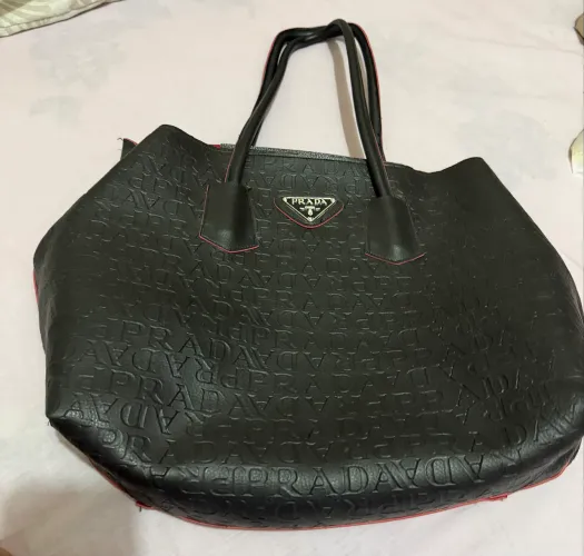 Bolsa de ombro perfeita bem conservada.