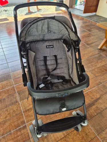 Carrinho de bebê burigotto k22
