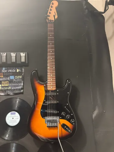 Guitarra Squier Fender com Floyd 2 Original 1998 Korea