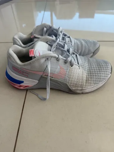 Tênis Nike Metcon 8 tamanho 37
