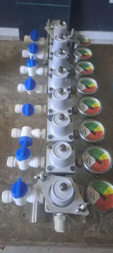 Manifold Co2 com 8 Manometros com regulagem individual