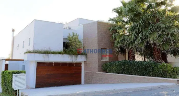 Casa com 3 quartos à venda, 555 m² - Golf Village - Carapicuíba/SP
