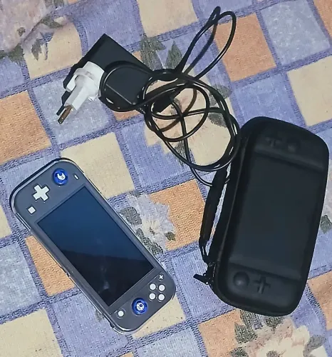 Nintendo switch lite 256GB desbloqueado