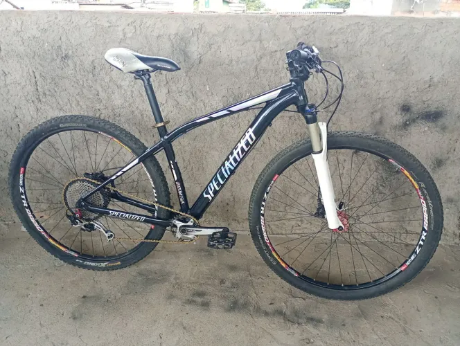 Bike 29 Specialized SLX 1x10 suspensão Xfusion ar zero quadro 17 rodas Ztr tubless 