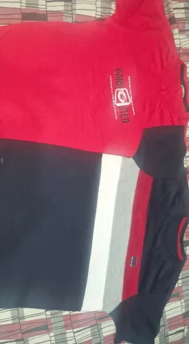 Roupas novas e usadas