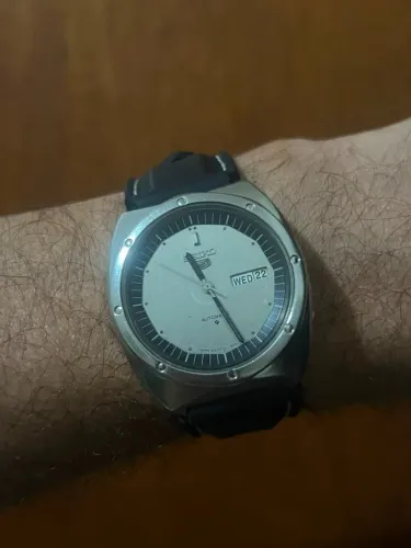 Relógio Seiko 5 top, único no país.