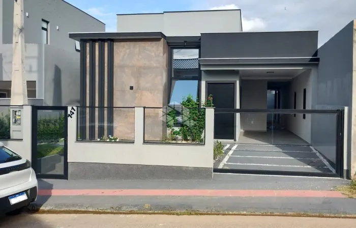 Casa à venda na Bela Vista Palhoça com piscina e suíte