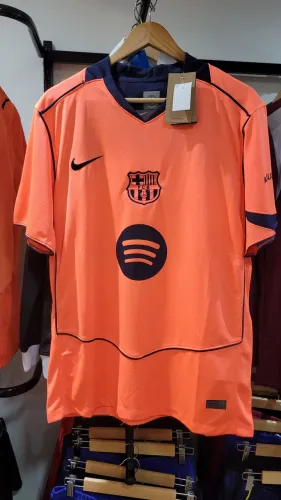 Camisa de tims em Promoção