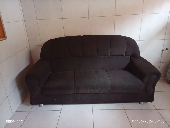 Sofá grande é médio.