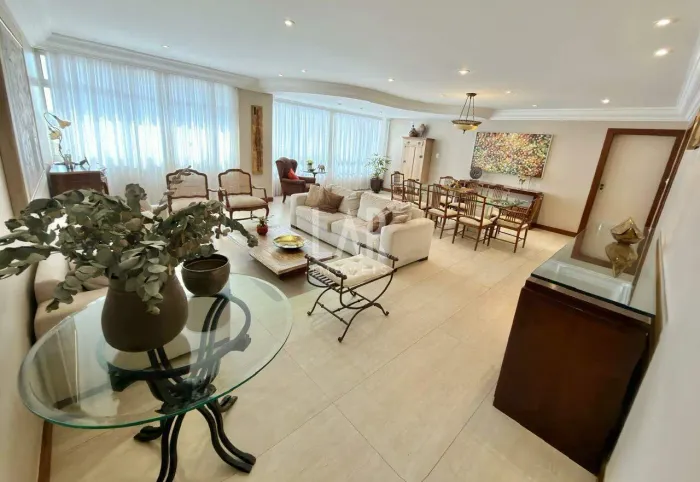 Apartamento de 200 m², 4 quartos, 2 suítes, e 2 vagas - Santa Lúcia