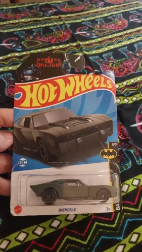 Carrinho hotweels Batman DC Batimobile Verde Mate