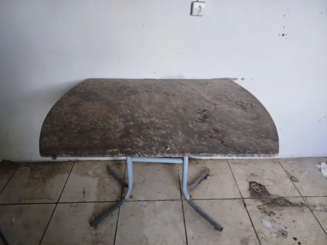 Mesa de mármore
