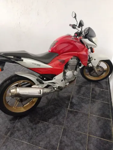 Moto CB 300 Ano 2010