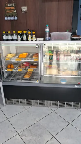 Vende se frizer quente e frio