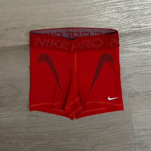 Shorts Nike Pro Vermelho