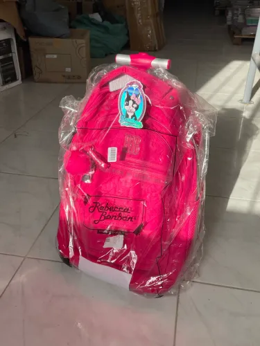 Mochila Rebeca bonbon nova
