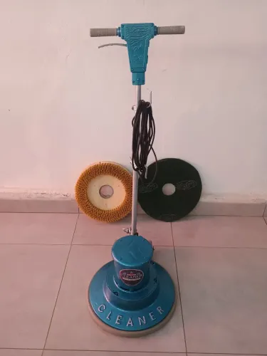 Enceradeira e Lavadora de Pisos