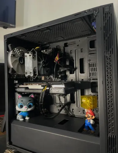 PC GAMER | RX 6600 8GB | i5-9400F | 16GB RAM | SSD