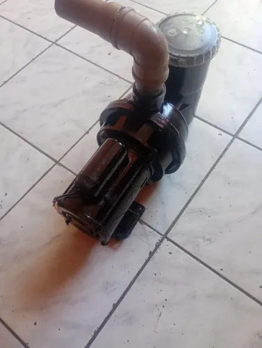 Bomba pra piscina 1/2cv toda ok