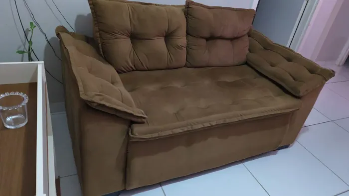 Vende-se sofá bem conservado