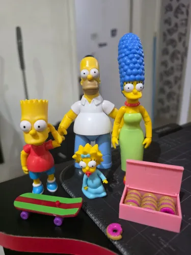 Bonecos Simpsons jakks pacific Bart homer marggie e mag