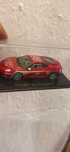 Miniatura FERRARI F430 CHALLENGE NA ESCALA 1/43