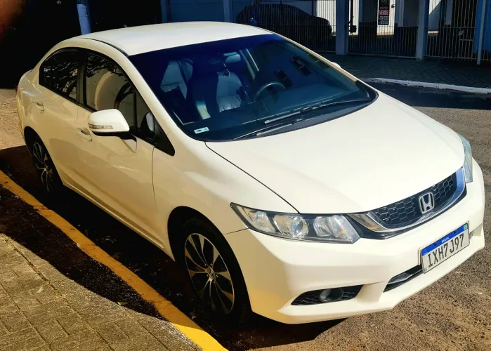 Honda Civic Sedan LXR 2.0 Flexone 16V Aut. 4P 2016