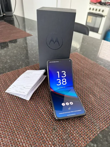 Moto Razr 40 ultra na garantia com NF