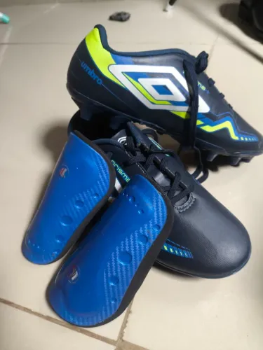 Chuteira de birro umbro