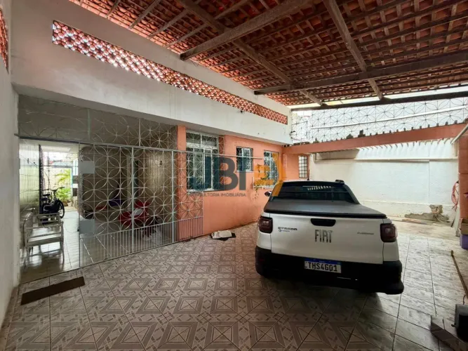 Vende-se casa com 4 quartos, 3 vagas e 2 banheiros - Padre Andrade